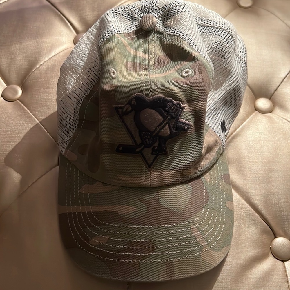 Pittsburgh Penguins Mesh Camo Hat